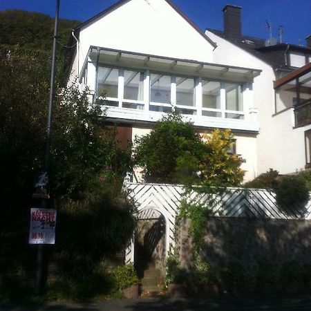 Ferienhaus Moselblick Mit Kostenfreien Oepnv-Ticket Uerzig Exterior photo